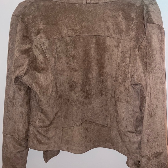 Women's Taupe Suede Jacket - Picture 8 of 13